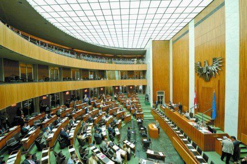 Bis zu 20 Prozent wird den Abgeordneten von ihrem Bruttogehalt zur Finanzierung ihrer Partei und der Klubs abgezogen. Foto: APA