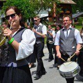 Wald in musikalische Klangwolke gehüllt