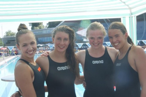 Das Quartett Celina Lutter, Nena Apollonio, Johanna Wimmer und Magdalena Zlimnig (v. l.) schwamm in Konstanz Landesrekord. Foto: akp