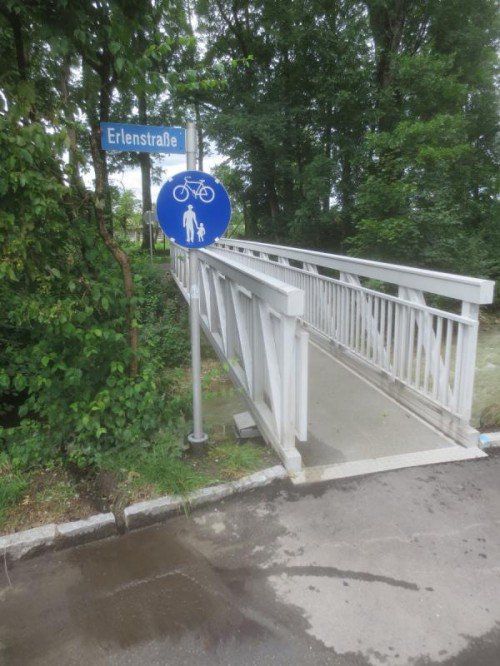 Die Gemeinde Lochau hat Maßnahmen ergriffen, damit das Wasser wieder abrinnen kann. Foto: bms