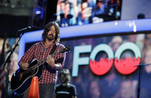 Frontmann Dave Grohl: „Die neuen Songs werden die Fans überraschen.“ Foto: AP