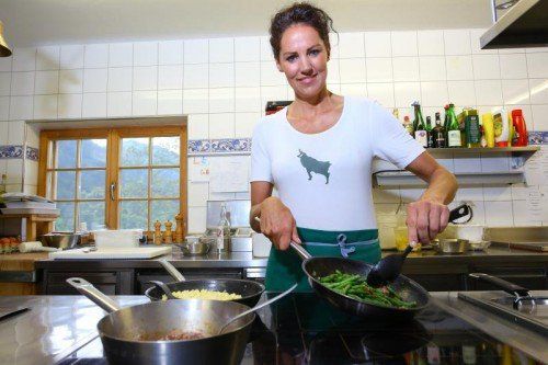 Jury-Mitglied Isabella Felder vom „Gämsle“ in Schoppernau freut sich schon auf Ihr Lieblingsrezept. Foto: VN/HB