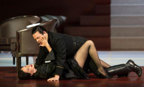 Lenneke Ruiten als Donna Anna und Andrew Staples als Don Ottavio in „Don Giovanni“. FOTO: APA