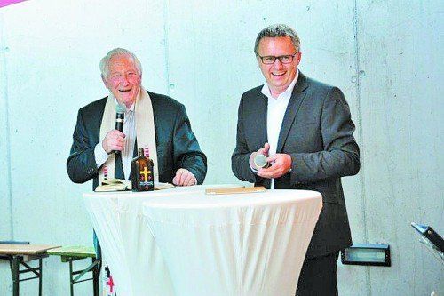 Pfarrer Eberhard Amann und Bürgermeister Ewald Tschanhenz. Privat
