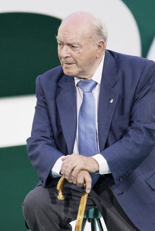 Real-Legende Alfredo di Stefano (88) kämpft um sein Leben. ap
