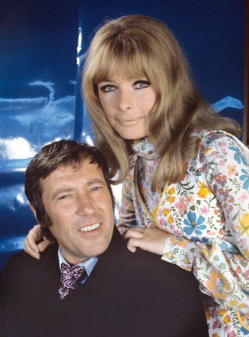 Schönherr mit Ehefrau Vivi Bach in 1970er-Showzeiten. Foto: dpa