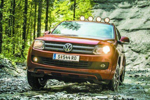 Spielt sich im Gelände dank permanentem Allradantrieb und Sperrdifferenzial: VW Amarok Canyon. Fotos: vn/Steurer