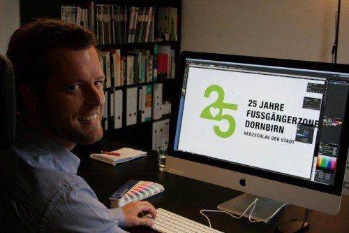 Tobias Rümmele bietet seinen Kunden ein breit gefächertes Repertoire von Printwerbung bis hin zu Webdesign an. Foto: VN/lip