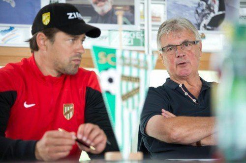 Trainer Helgi Kolvidsson und Präsident Hubert Nagel. Foto: Steurer