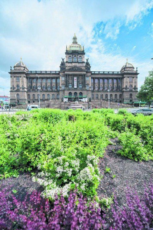 Das Nationalmuseum am Ende des Wenzelsplatzes.