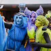 Zehntausende feiern Sciene-Fiction-Festival