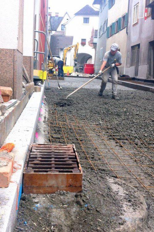 In der Herrengasse wird eifrig gearbeitet. Foto: VN/js