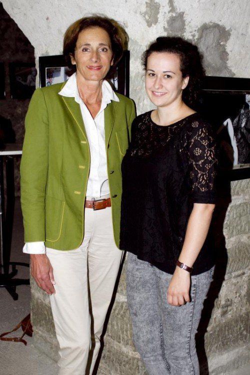 LT-Präsidentin Bernadette Mennel (l.) mit Denise Beer.