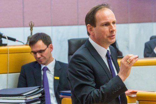 Modisch in Landtag und im Wahlkampf mit ähnlichen Events am Sammeln von Wählerstimmen: LH Wallner (l.) und Klubchef Egger.  Foto: MK