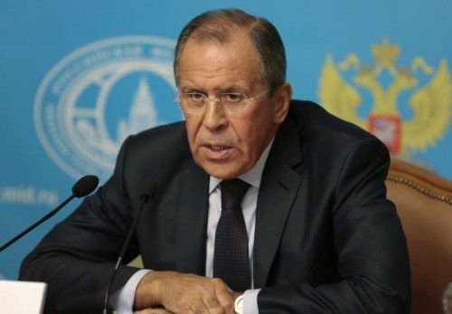 Russlands Außenminister Sergej Lawrow fordert die Ukraine und das Internationale Rote Kreuz auf, den nächsten Hilfskonvoi zu unterstützen. AP