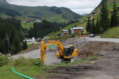 Warth-Lechtal: Die Straße und Kurven werden verbreitert.