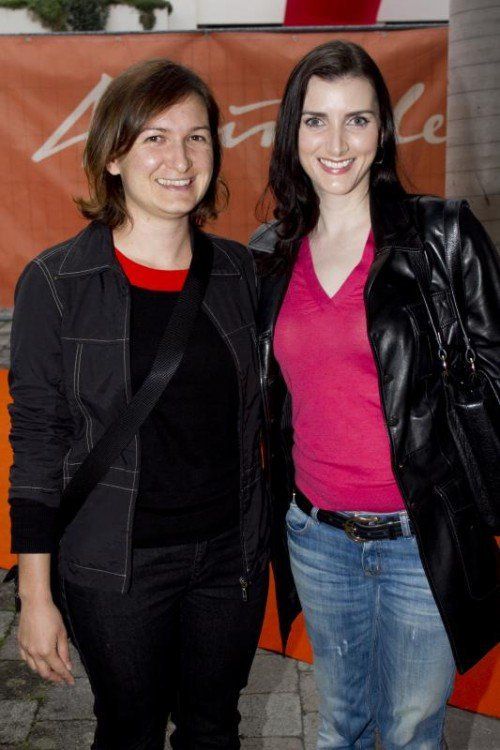 Webdesignerin Rebecca Tsukalas (l.) und Rebecca Schorr.