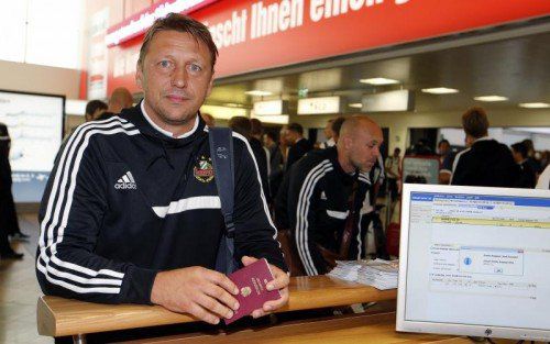Zuversichtlich vor der Abreise: Rapid-Coach Zoran Barisic. gepa