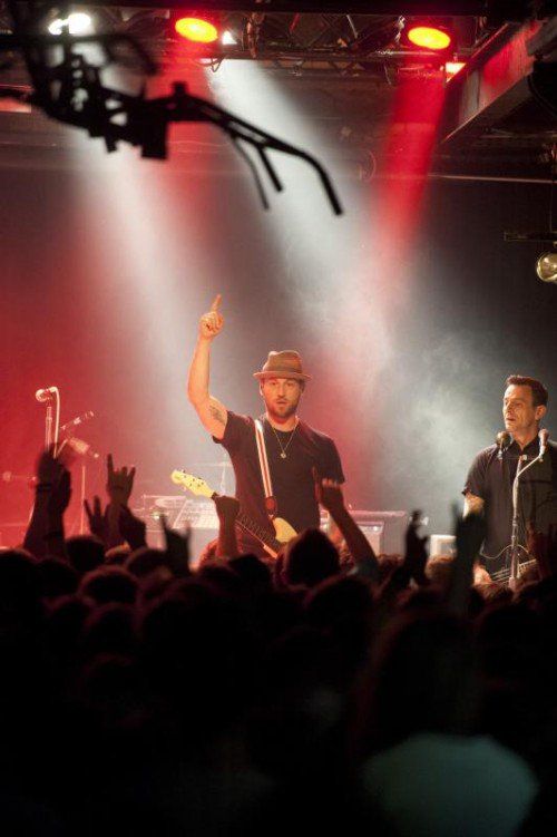 600 begeisterte Beatsteaks-Fans verwandelten das aus allen Nähten platzende Conrad Sohm in ein Tollhaus. Foto: Beate Rhomberg