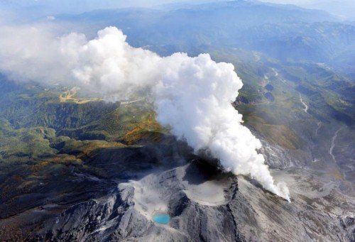 Der Ontake liegt an der Grenze der Präfekturen Nagano und Gifu auf der Hauptinsel Honshu – rund 210 Kilometer westlich von Tokio.  Foto: AP