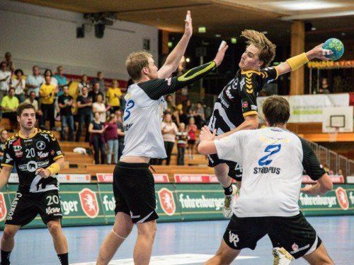 Der Schwede Amadeus Hedin (19) sorgte mit seinem ersten Europacuptreffer für den 36:26-Endstand. Foto: gepa