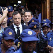 Oscar Pistorius bleibt gegen Kaution in Freiheit