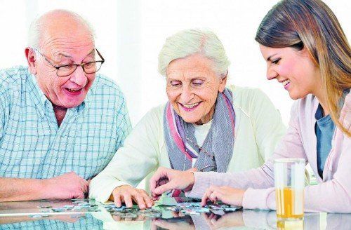 Die Zahl der älteren Menschen steigt. Auch das Gesundheitssystem muss sich dieser Tatsache verstärkt annehmen.