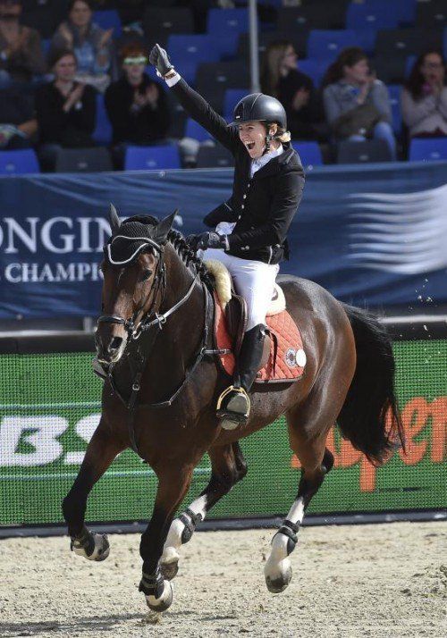 Jubel bei Monika Niederländer nach ihrem fehlerfreien Ritt und der erbrachten EM-Norm in Celje. Foto: gepa