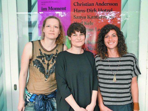 Künstlerinnen unter sich: Judith Schwinn, Christine Lederer und Diana Sirianni (v. l.). Fotos: S. Juen