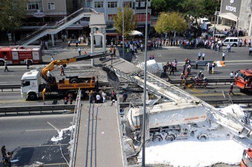 Rettungskräfte waren mit einem Großaufgebot an Ort und Stelle.