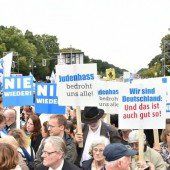Tausende Deutsche setzen Zeichen gegen Judenhass
