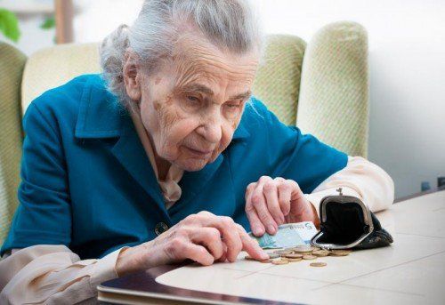 Von Armut betroffen sind u. a. alleinstehende Mindestrentner. foto: fotolia