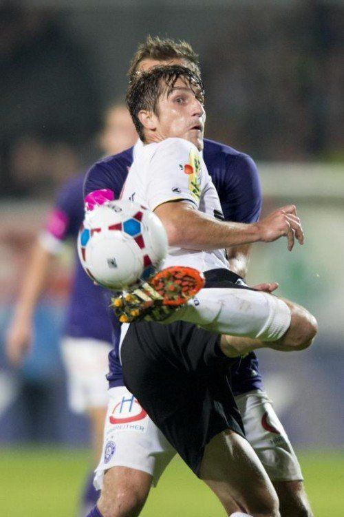 Hat sich gegen den 1. FC Nürnberg nach einem Foul am Knöchel verletzt: Altach-Mittelfeldspieler Boris Prokopic. Foto: apa
