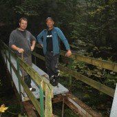 Brücke auf Wanderweg in Lochau saniert