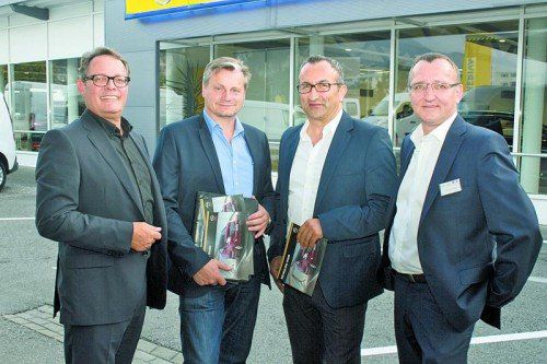 Christoph Gerster mit seinem Team: Otmar Gojtschewitsch, Murat Yilmaz und Verkaufsleiter Georg Kirchberger.  Fotos: Franc