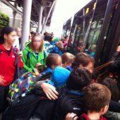 Trotz Schulbussen zu spät zum Unterricht
