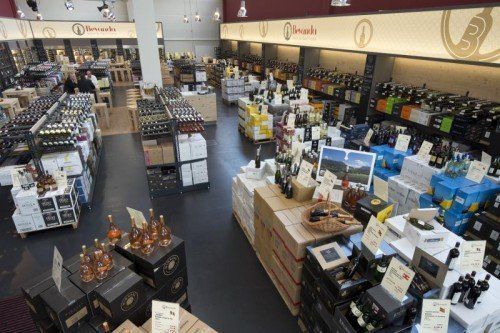 Der Boom der Diskonter ist gebrochen, in den vergangenen Jahren haben sich dafür mehr Spezialitätengeschäfte wie der erst kürzlich eröffnete Weinshop Bevanda in Vorarlberg etabliert.  Foto: VN/Paulitsch