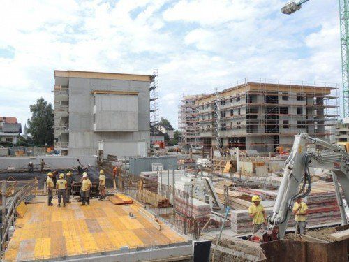 Die Großbaustelle im Vorkloster macht große Fortschritte.  