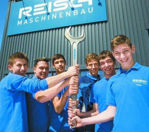 Die Lehrlinge bei Maschinenbau Reisch sind voll im Tagesgeschäft integriert und nicht wegzudenken. Reisch