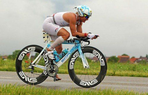 Die Wahl-Vorarlbergerin Yvonne Van Vlerken nutzt den Jannersee-Triathlon als intensive Vorbereitung für ihren Hawaii-Start.