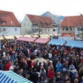 Bürser Martinimarkt am Sonntag