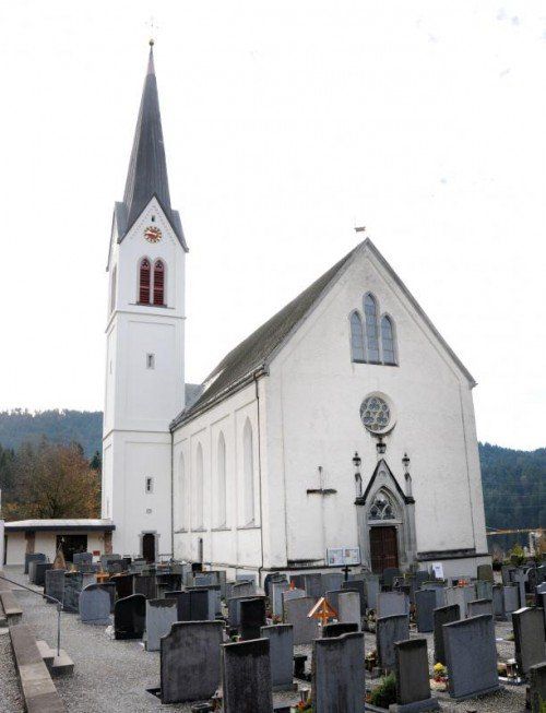 Die Sanierung des Kirchturms von Kennelbach ist abgeschlossen.