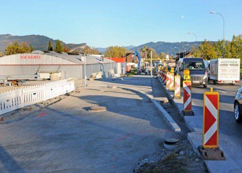 Neue Anbindung der Industrie­straße an die Rheinstraße L 202.  
