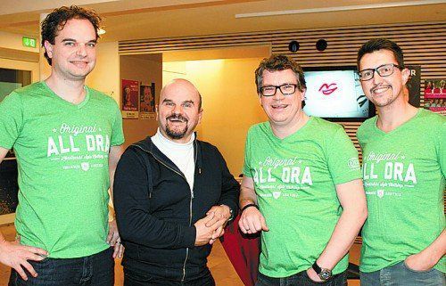 Organisatoren mit Bluatschink: Michael Willam (l.) sowie Toni Knittel mit Dieter Heidegger und Harald Eisenhofer.
