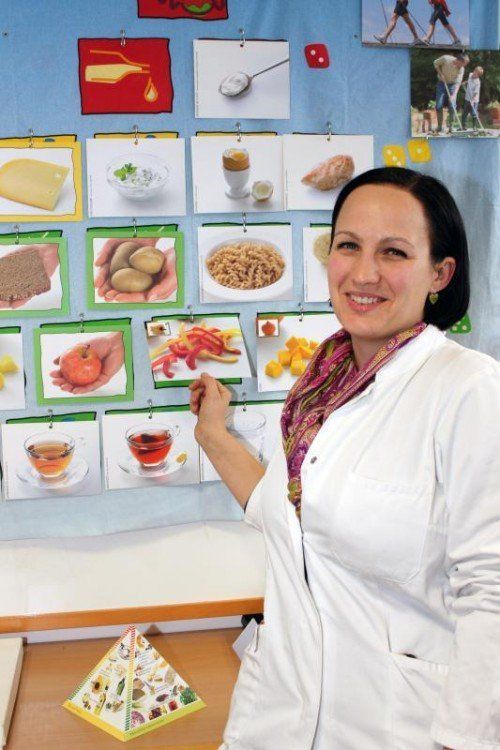 Theresa Vogel ist im Landeskrankenhaus Feldkirch täglich mit den unterschiedlichsten Ernährungsbedürfnissen konfrontiert.  Foto: KHBG
