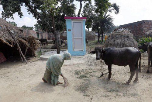 Toiletten sind in Indien keine Selbstverständlichkeit: Die Regierung will nun für Hunderte Millionen Menschen Toiletten bauen.  Foto: EPA