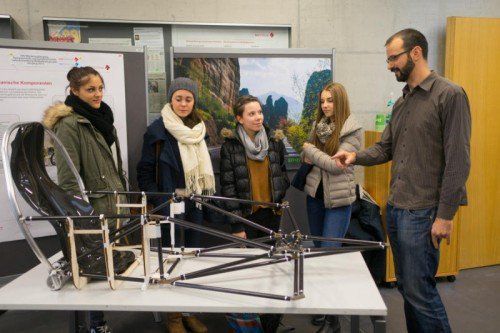 Auch viele Mädchen interessierten sich für Technik. Foto: VN/Hartinger