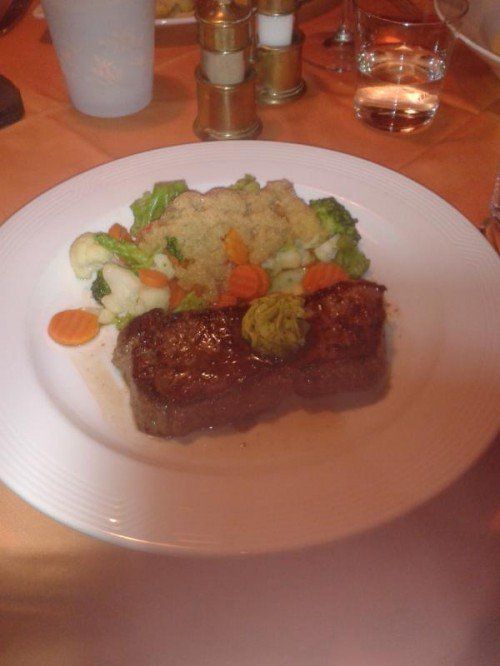 Das sehr gute, medium gebratene Entrecôte.
