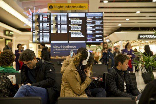 Die Panne traf London zu einer betriebsamen Zeit. In Heathrow warteten am Abend noch 50 Flüge auf ihren verspäteten Abflug.  Foto: AP