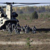 NATO verstärkt Kräfte im Baltikum